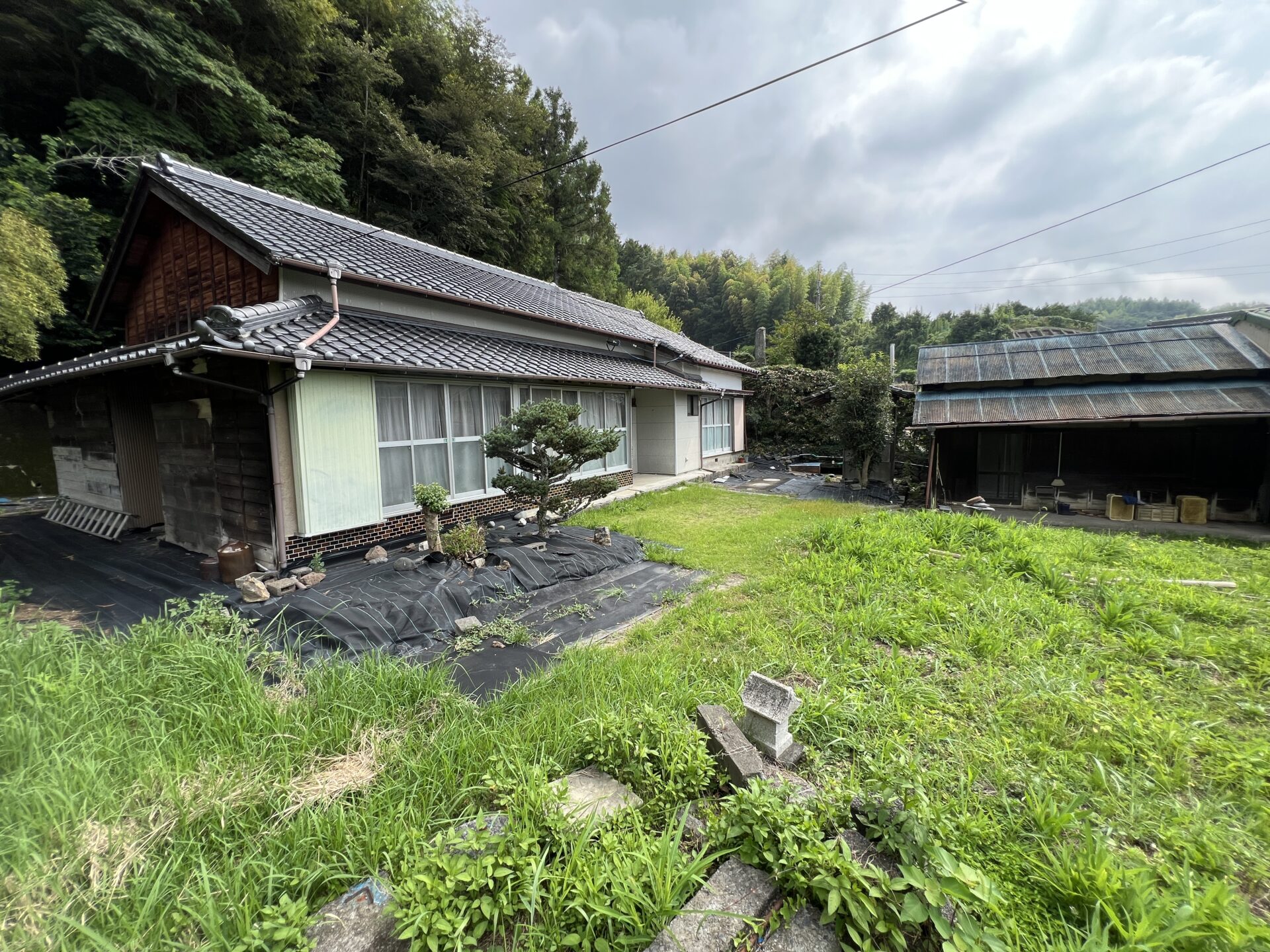 焼津市石脇上　平家と農地と車庫（倉庫）　家庭菜園はじめてみませんか？
